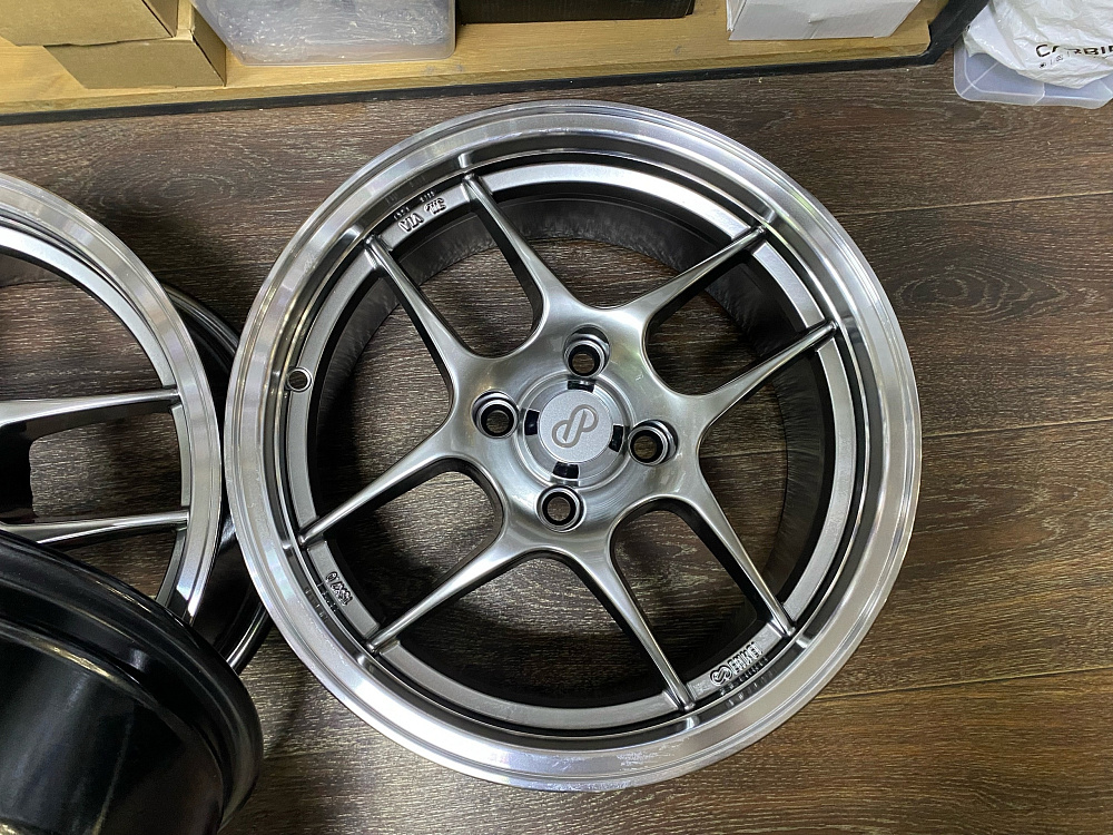 картинка Новые диски ENKEI R15 J7 ET36 4x100 Hyper Black от магазина  StreetTuning