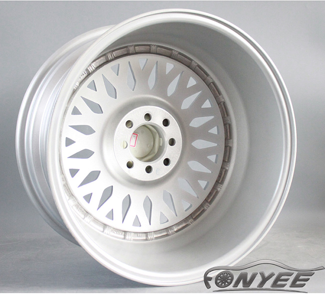 картинка Новые диски BBS RS R15 4X100/4X108 ET20 J7 серебро + золотистые болтики магазин  StreetTuning 