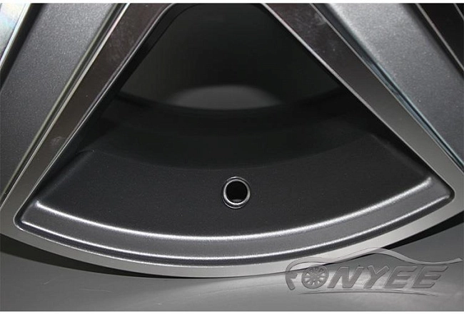 картинка Новые диски WR.05 MERCEDES AMG C63 R17 5x112 ET43 J8 серый + серебро магазин  StreetTuning 