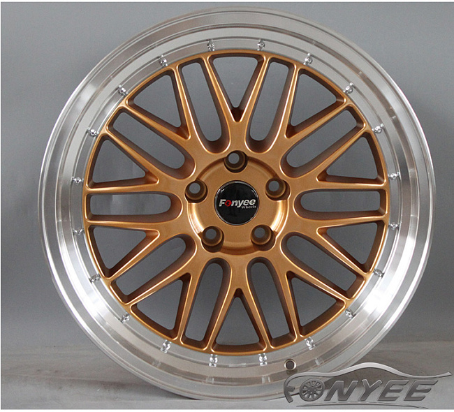 картинка Новые диски BBS LM R19 5X112 ET35 J9,5 золото глянец + полированная полка магазин  StreetTuning 