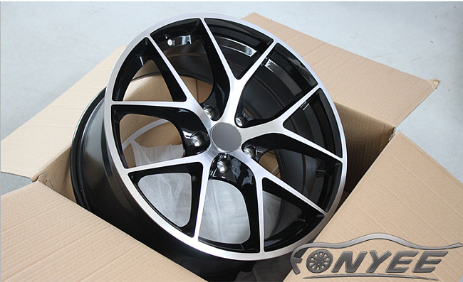 картинка Новые диски BBS CI-R R18 5X114,3 ET35 J8,5 черный глянец + серебро магазин  StreetTuning 