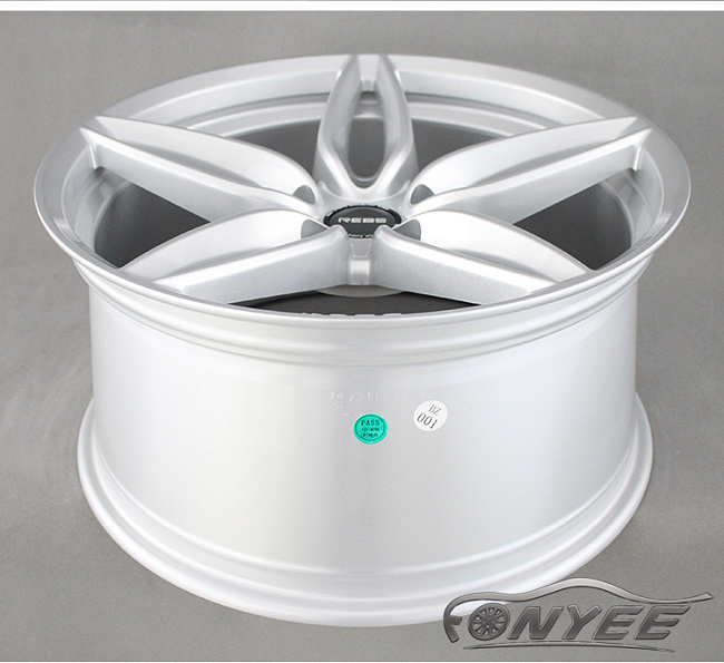 картинка Новые диски Rebs R19 5х114,3 J9,5 ET45 серебро магазин  StreetTuning 