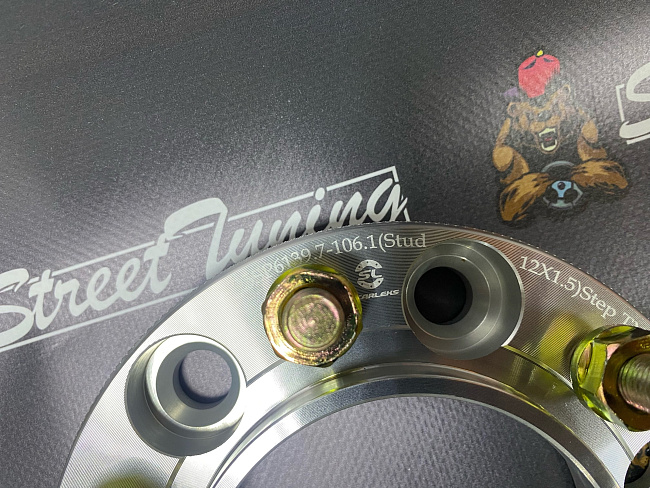 картинка Проставка Starleks 25 мм 6x139,7 цо 106 шпилечная M12x1,5 магазин  StreetTuning 