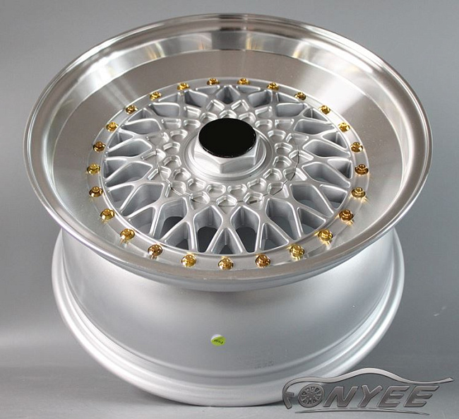 картинка Новые диски BBS RS R17 5X114,3/5X100 ET20 J8 серебро глянец + золотые болтики + полированная полка магазин  StreetTuning 
