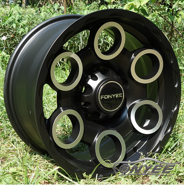 картинка Новые диски Black Rhino Magnus R16 6X139,7 ET10 J8 черный мат + серебро магазин  StreetTuning 