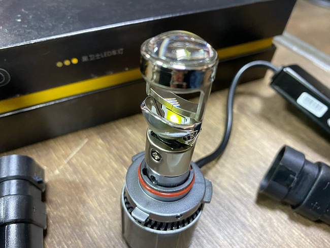 картинка Мини Bi-Led лампы Sanvi - HB3 5500к, комплект 2 шт магазин  StreetTuning 