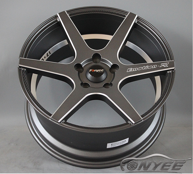 картинка Новые диски SHOGUN EMOTION R V06-R R18 5X114,3 ET30 J10 серебро + серый магазин  StreetTuning 