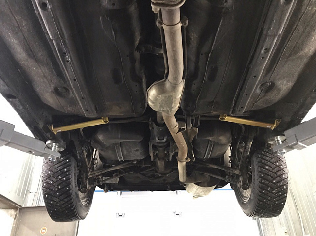 картинка Комплект задних боковых усилителей (2 распороки), для Subaru Impreza GC,GD - Forester: SF,SG магазин  StreetTuning 