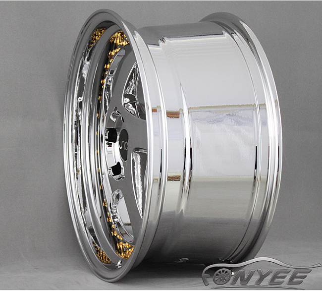 картинка Новые диски Rotiform TMB Flat R18 5х114,3 ET30 J8,5 хром + золотистые болтики магазин  StreetTuning 