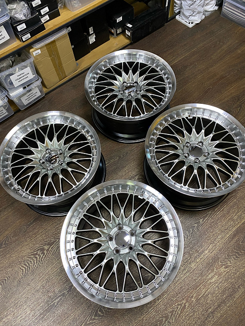 картинка Новые диски VS Work SPL F051 R18 J8.5 ET35 5X100 Hyper Blackолотые магазин  StreetTuning 