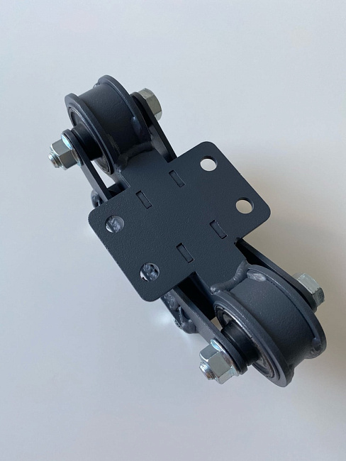 картинка Усиленная опора кпп Lexus LS430 и Toyota Celsior UCF30 магазин  StreetTuning 