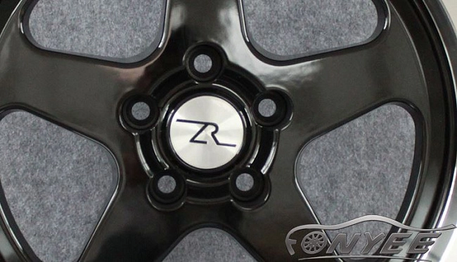 картинка Новые диски ZR R17 5x114,3 ET20 J10 черные + полированная полка магазин  StreetTuning 