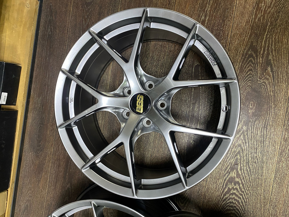 картинка Диски BBS FL-R Replika R18 J8 ET35 5X112 Hyper Black от магазина  StreetTuning