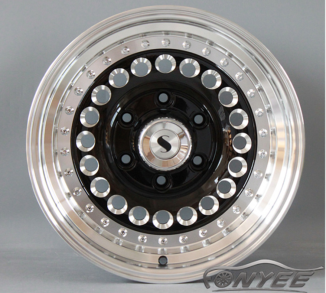 картинка Новые диски Raguna D-Force AKRO R16 6X139,7 ET-10 J9 серебро + черный глянец магазин  StreetTuning 