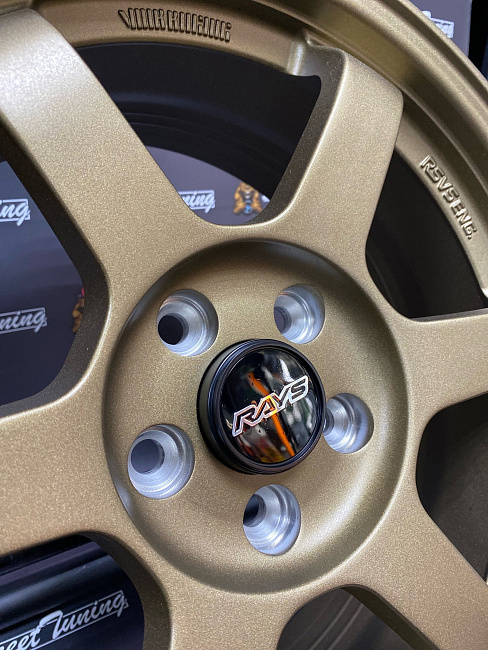 картинка Новые диски Rays TE37 R16 J7 ET35 5x100 Bronze Mat магазин  StreetTuning 