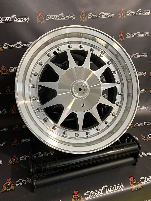 картинка Новые диски Hartge R15 J7.5 ET25 4x100/114.3 Silver магазин  StreetTuning 
