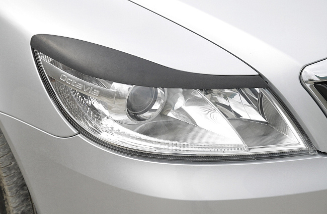 картинка Skoda Octavia A5 (лифтбек) 2008—2013 Накладки на передние фары (реснички) компл.-2 шт. магазин  StreetTuning 