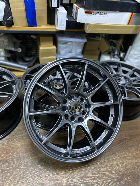 картинка Новые диски OZ RACING R16 J7 ET38 5x100/5X114.3 Hyper Black магазин  StreetTuning 