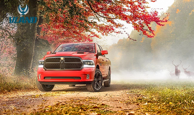 картинка Передние фары для Dodge RAM1500 09-18/RAM1500 CLASSIC 19-21 магазин  StreetTuning 