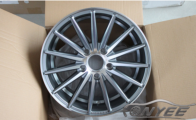 картинка Новые диски Vossen VFS2 Replica R16 5X114,3 ET40 J7 серый + серебро магазин  StreetTuning 