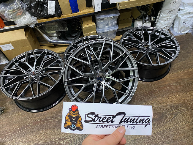 картинка Новые диски Vorsteiner V-FF 107 R17 J7.5 ET38 5X114.3 Hyper Black магазин  StreetTuning 