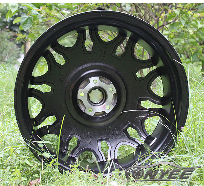 картинка Новые диски Sovrano S10 R22 5X114,3 ET40 J9 черный + серебро магазин  StreetTuning 