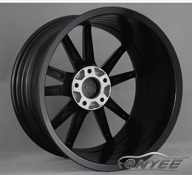 картинка Новые диски Mercedes AMG 10 Spoke C8 R18 5x112 ET45 J9 черный с серебром + красный магазин  StreetTuning 