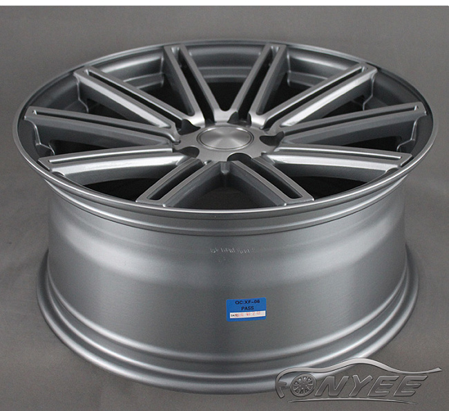 картинка Новые диски Vossen CV4 Replica R18 5X114,3 ET38 J8 серый + серебро магазин  StreetTuning 