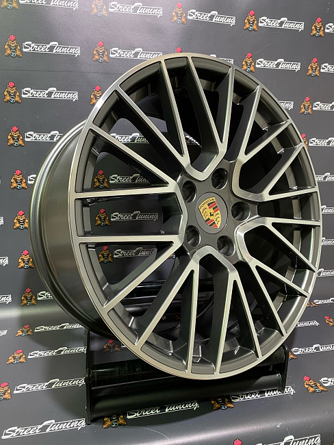 картинка Новые диски в стиле Porsche DWS PR-704 R20 J9.5 ET46 5X130 серые магазин  StreetTuning 