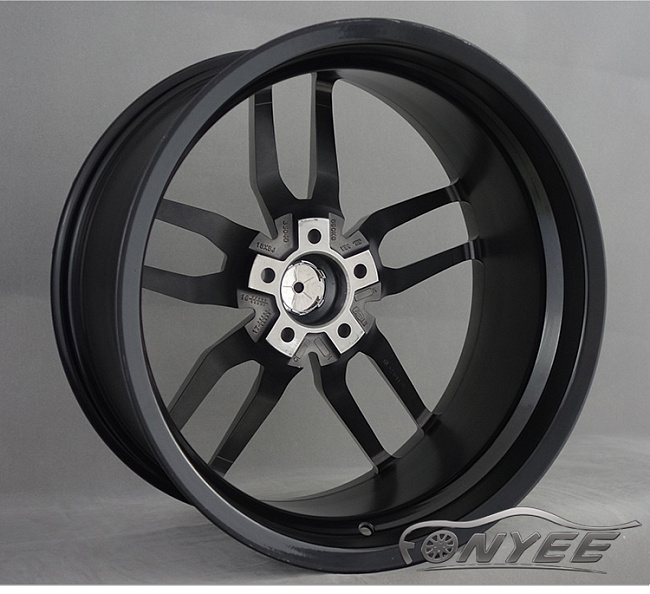 картинка Новые диски KE Flow Forming модель 4 R18 5X108 ET42 J8 черный + серебро магазин  StreetTuning 
