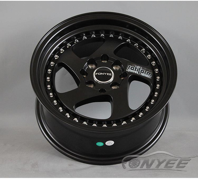 картинка Новые диски Rotiform TMB Flat R15 4х100/114,3 ET30 J7 черный мат + серебристые болтики магазин  StreetTuning 