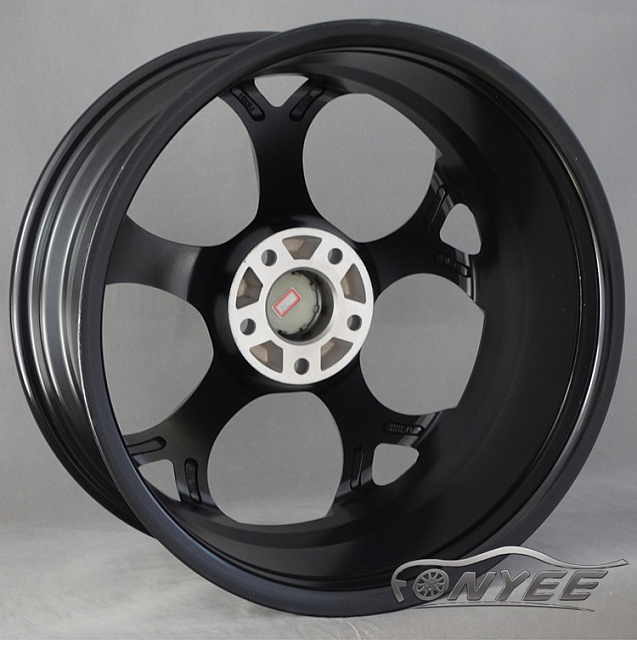 картинка Новые диски Alfa Romeo Giulia Quadrifoglio R18 5x110 ET33 J8 темно серебристый металик магазин  StreetTuning 