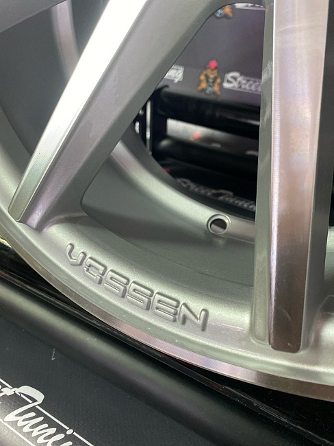 картинка Новые диски Vossen VFS1 R17 J7.5 ET30 4x100 Silver магазин  StreetTuning 