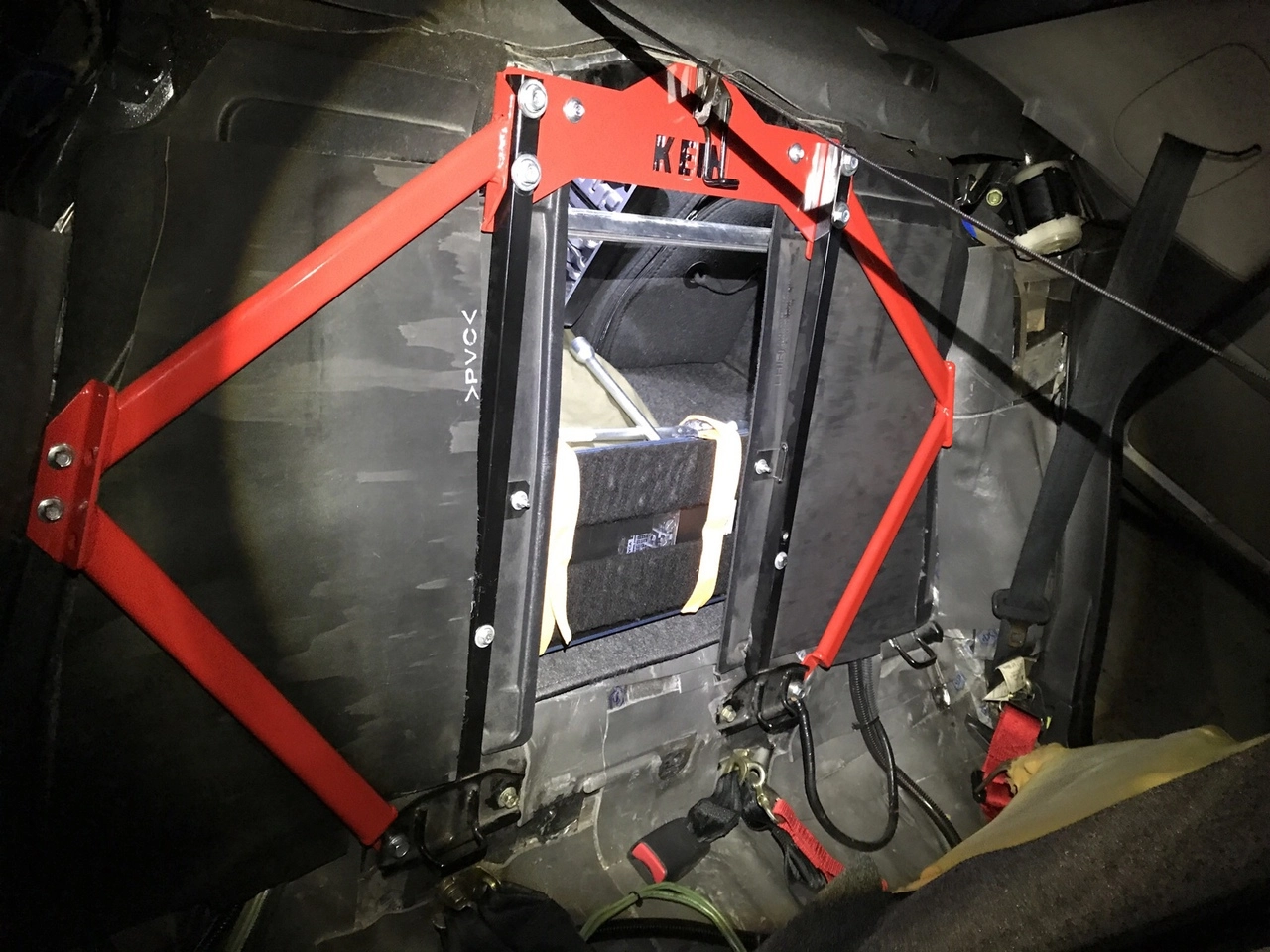 картинка Х образная распорка за задние сиденье для Subaru Impreza GD 2001-2007 магазин  StreetTuning 