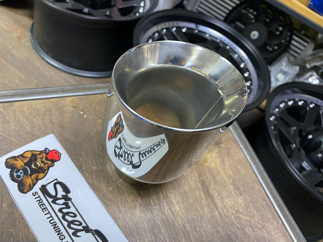 картинка Насадка на глушитель универсальная 60x102 мм, хром магазин  StreetTuning 