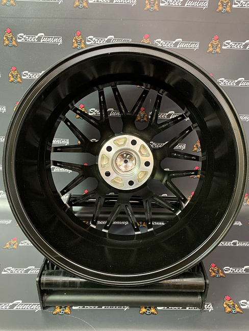 картинка Новые диски Vossen HF-2 R18 J8.5 ET35 5x114.3 Black+Silver магазин  StreetTuning 