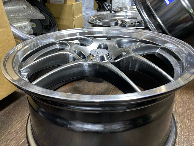 картинка Новые диски ENKEI R15 J7 ET36 4x100 Hyper Black магазин  StreetTuning 