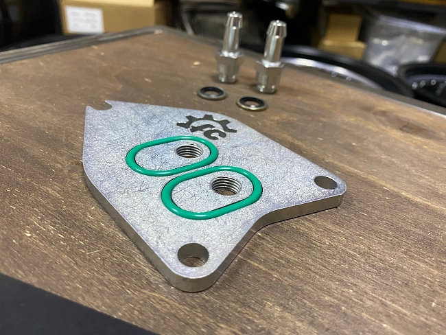 картинка Адаптер-переходник для доп радиатора АКПП 09S VAG 8 ступ Aisin магазин  StreetTuning 