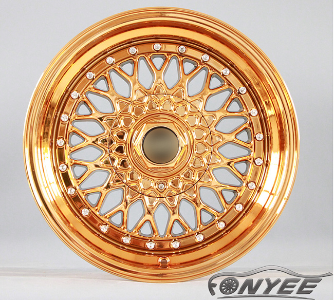 картинка Новые диски BBS RS R17 4X100/4X114,3 ET20 J8,5 золото хром + серебристые болтики магазин  StreetTuning 