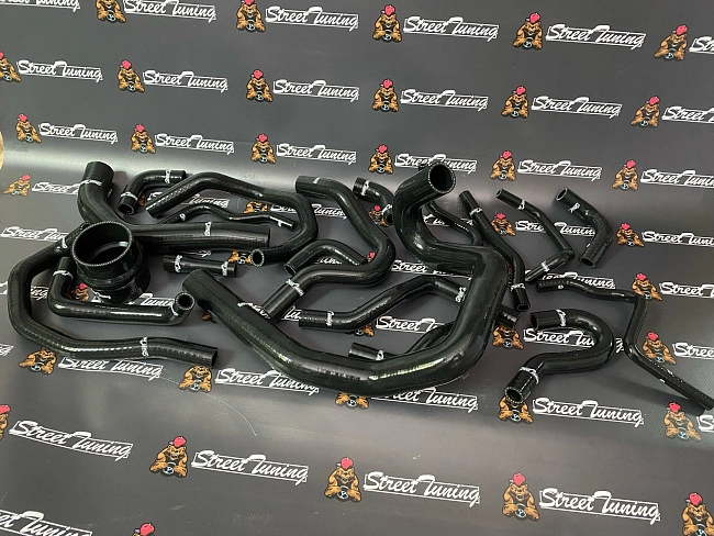 картинка Патрубки системы охлаждения StreetTuning Toyota Supra 7M-GT/7MGTE - 21 шт магазин  StreetTuning 