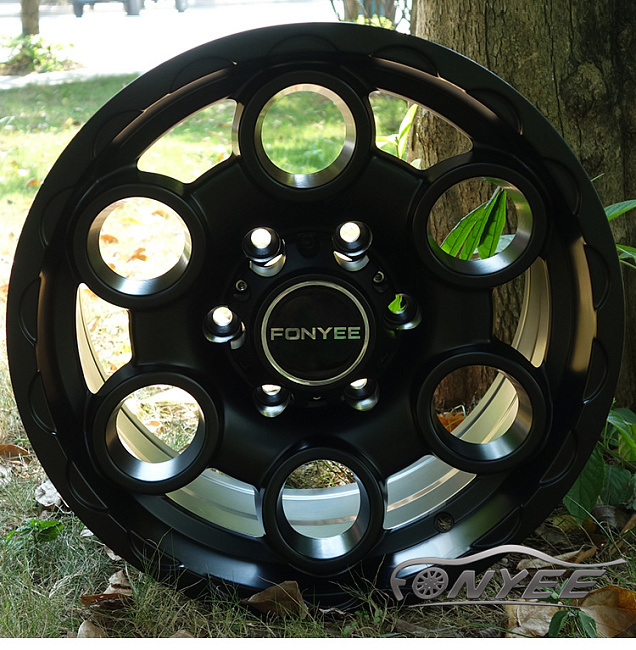 картинка Новые диски Black Rhino Magnus R17 5X114,3 ET0 J8 черный мат магазин  StreetTuning 