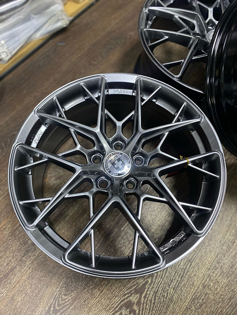 картинка Новые HRE FF10 R18 J8 ET38 5x114,3 Hyper Black магазин  StreetTuning 