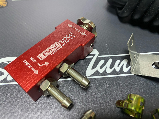 картинка Буст контроллер механический Epman Sport, КРАСНЫЙ магазин  StreetTuning 