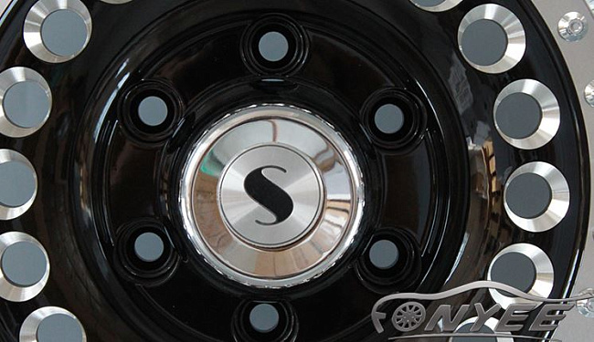 картинка Новые диски Raguna D-Force AKRO R16 6X139,7 ET-10 J9 серебро + черный глянец магазин  StreetTuning 