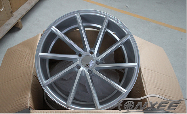 картинка Новые диски Vossen CVT-L Replica R20 5X114,3 ET40 J10 серебро магазин  StreetTuning 