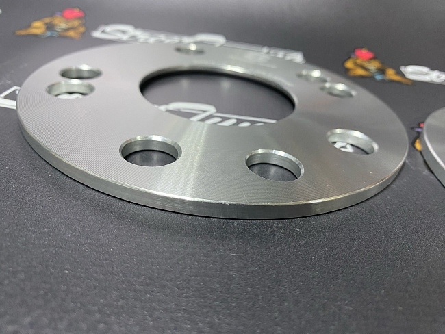 картинка Проставка Starleks 5 мм 4/5x114.3 цо 64.1 сквозная, Silver магазин  StreetTuning 