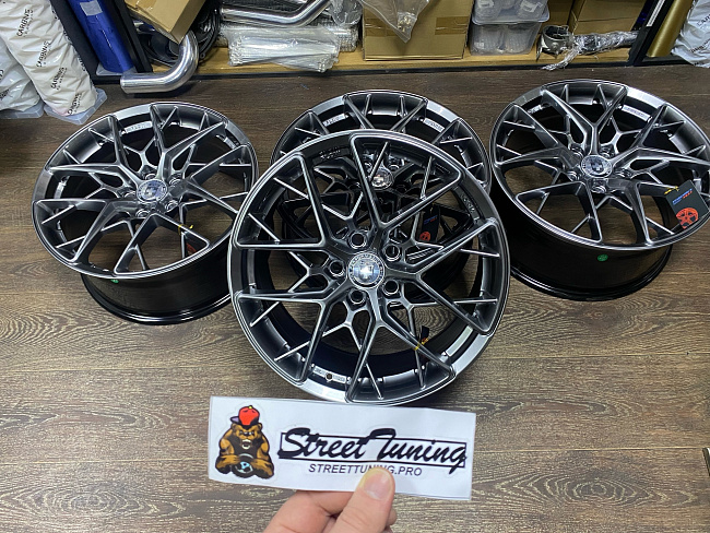 картинка Новые HRE FF10 R18 J8 ET38 5x114,3 Hyper Black магазин  StreetTuning 