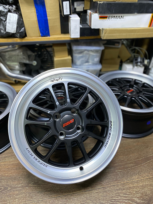 картинка Новые диски RAYS R15 J7 ET30 4x100 черные + полировка магазин  StreetTuning 