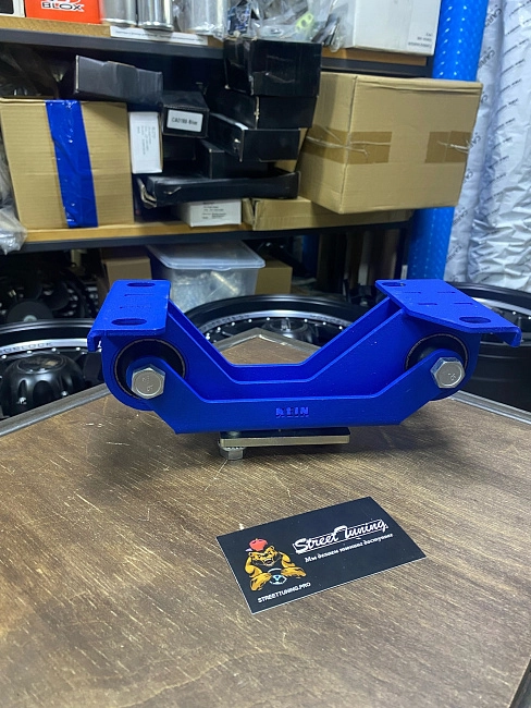 картинка Опора трансмиссии для Subaru Impreza WRX, STI, Legacy, Forester магазин  StreetTuning 