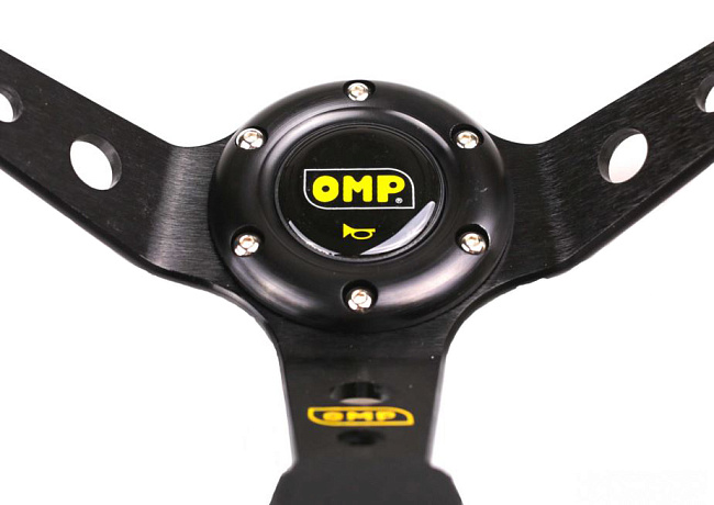 картинка Спортивный руль OMP Style, кожаный с желтой вставкой магазин  StreetTuning 
